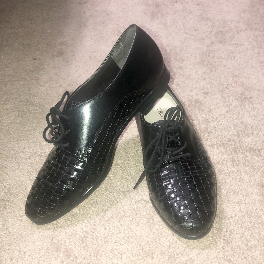 Trotters Black Leather Shoes